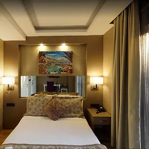 Iz 4* Izmir